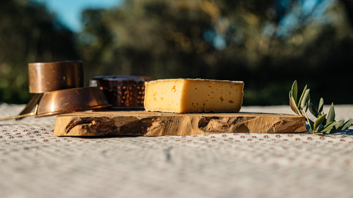 Tomme fermiere de vache affinee